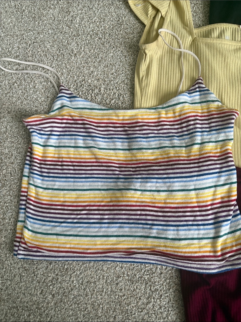 Assorted Women's Tank Tops - Mixed Colors - Picture 5 of 10